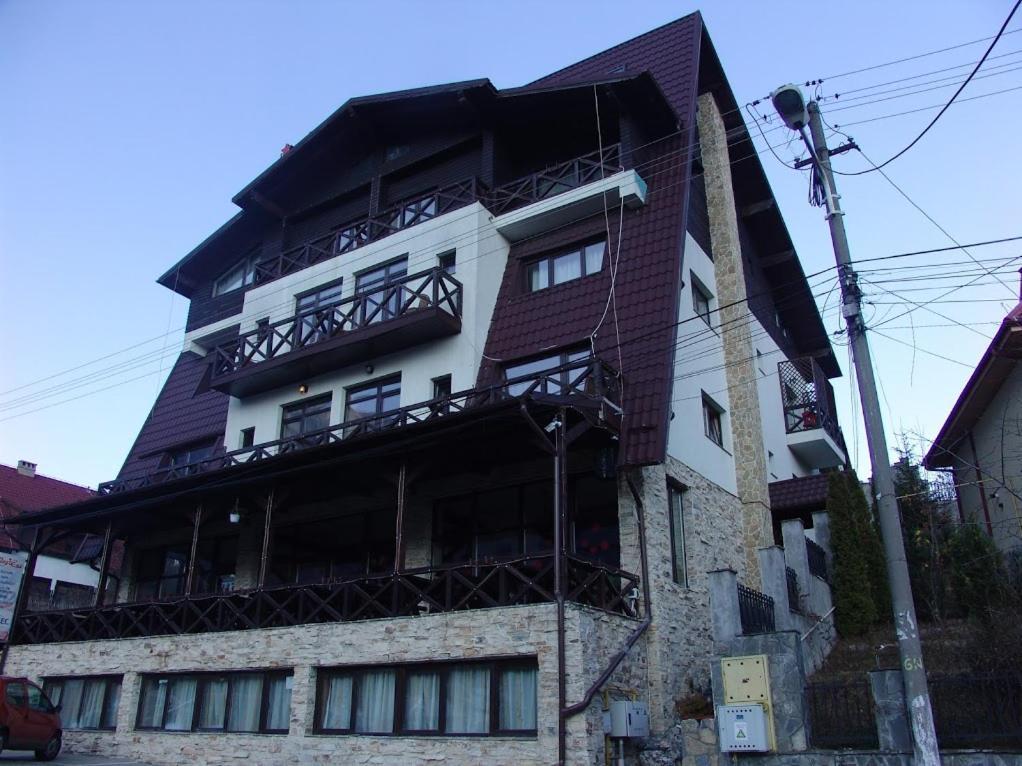 Magic Club Hotel Busteni Exterior photo